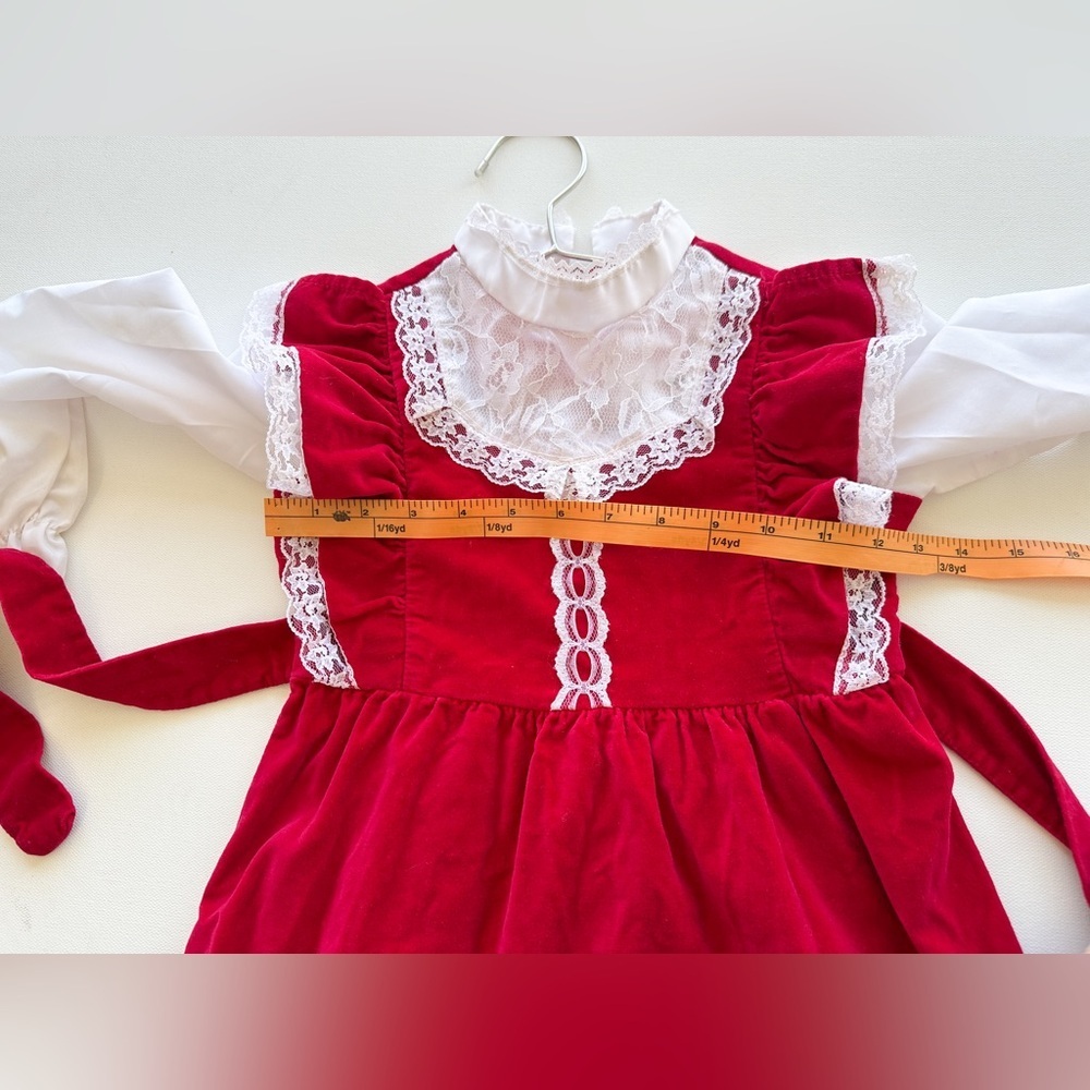 Vintage - Reitmans Dress - Red Velvet with White Lace/Ruffle-Long Sleeve - Size6 - Picture 8 of 10